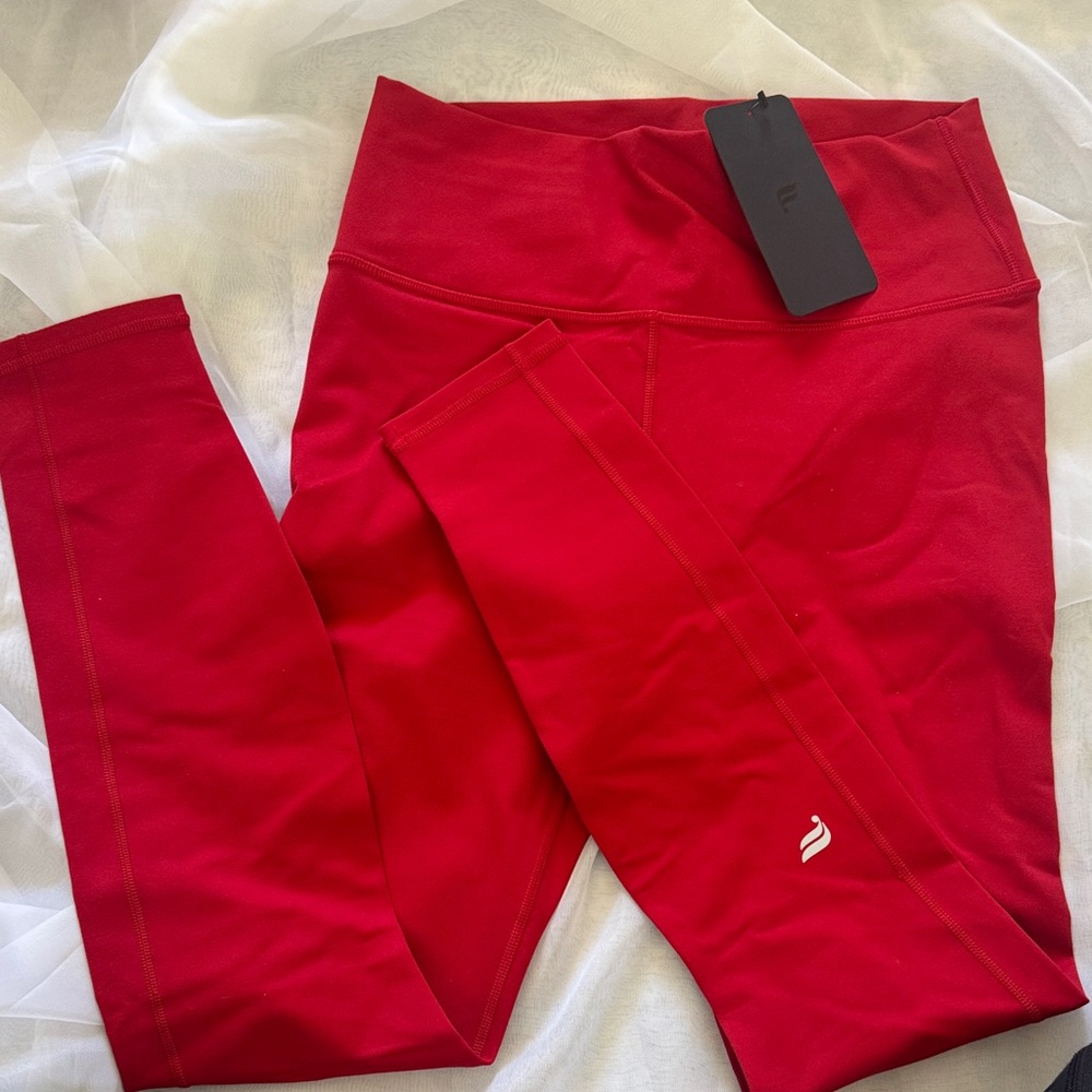 Epic Red Fabletics Set - Sports Bra, Oversized Pullover & Leggings - M/L - Picture 5 of 8